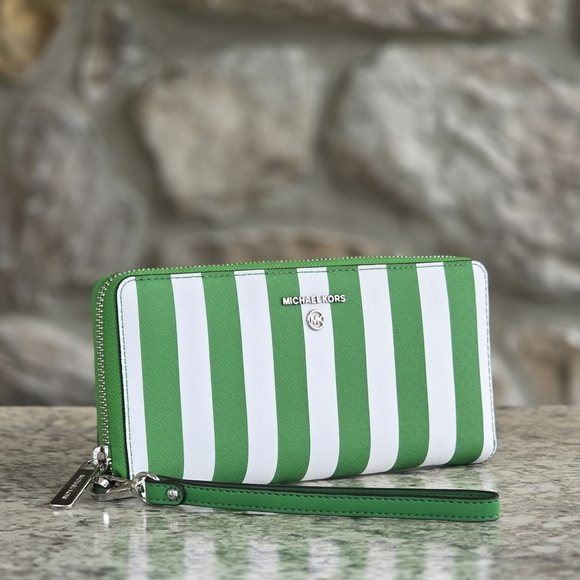 Michael Kors Jet Set Stripe Continental Wristlet - Picture 1 of 6